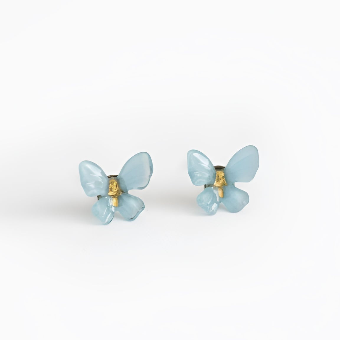 brai-glitz-	Petites boucles d'oreilles papillon	bijoux femme suisse/schweiz/svizzera-lausanne-neuchâtel-fribourg
