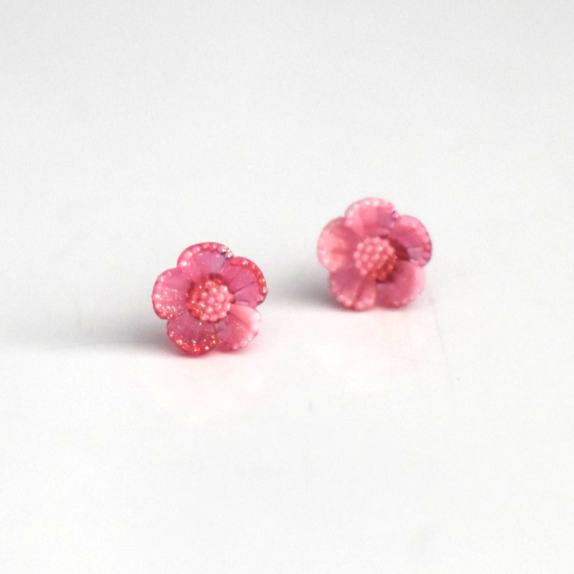 brai-glitz-	rose-boucled`orielle-Ohrringe mit leuchtenden Blumen	schmuck damen schweiz/suisse/svizzera- genf-luzern-st. gallen -winterthur-zug						