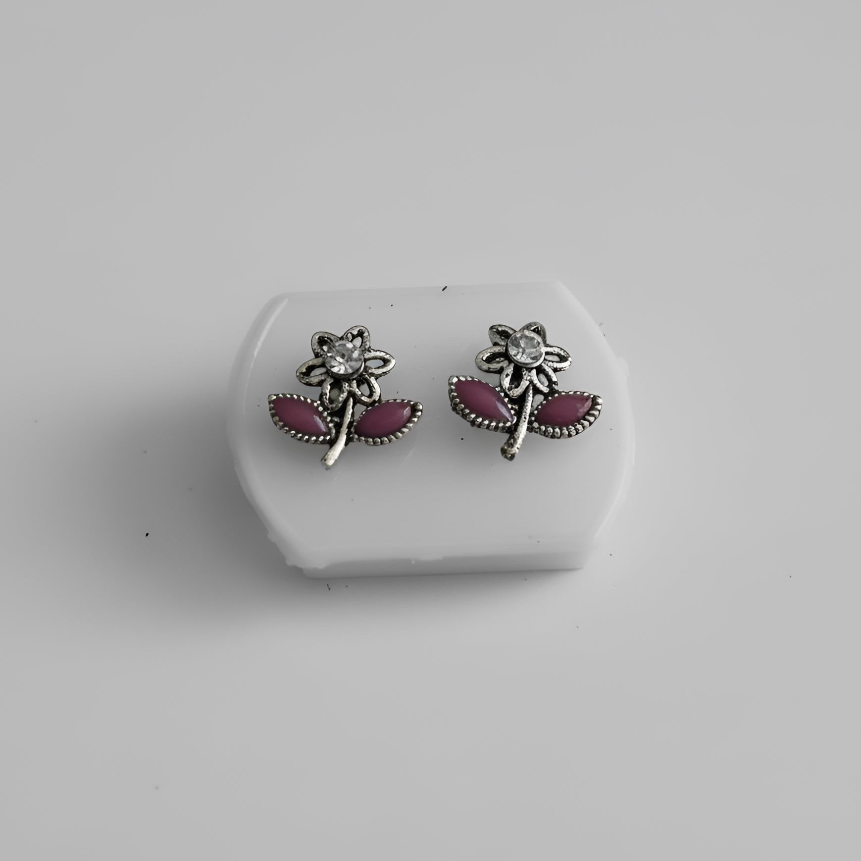 brai-glitz-	Flower Stud Earrings	geneva-swiss-suisse-schweiz-svizzera
