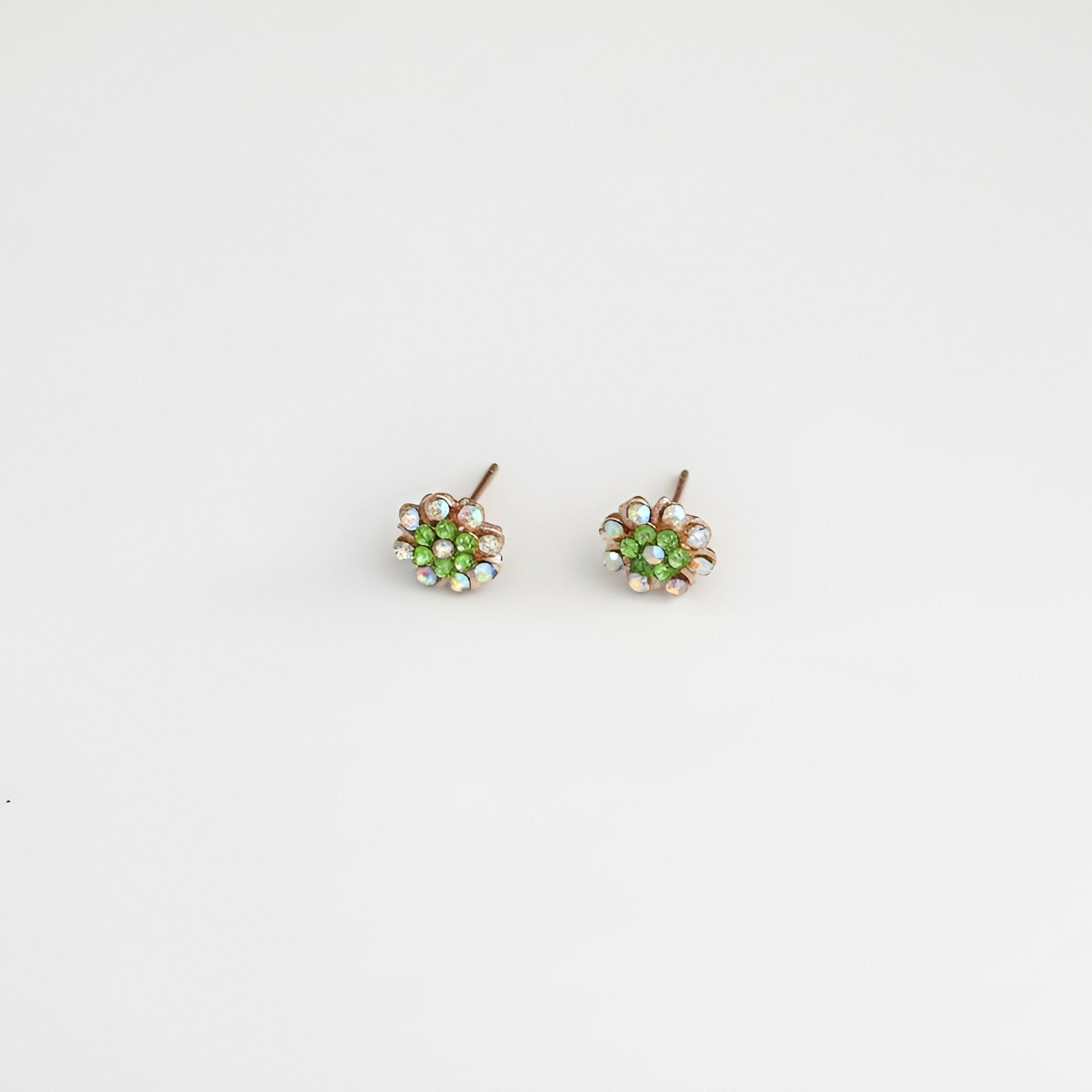 brai-glitz-	Boucles d'oreilles puces colorées	bijoux femme -schmuck damen-suisse /schweiz/svizzera-nyon-sion-la chaux de fonds-delémont