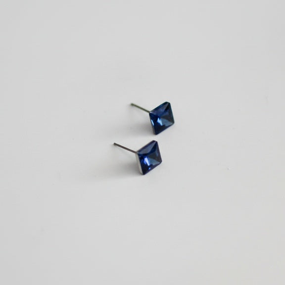 brai-glitz-	Ohrstecker mit quadratischem Edelstein	schmuck damen -bijoux femmes-schweiz/suisse/svizzera- genf-zürich-basel- bern		