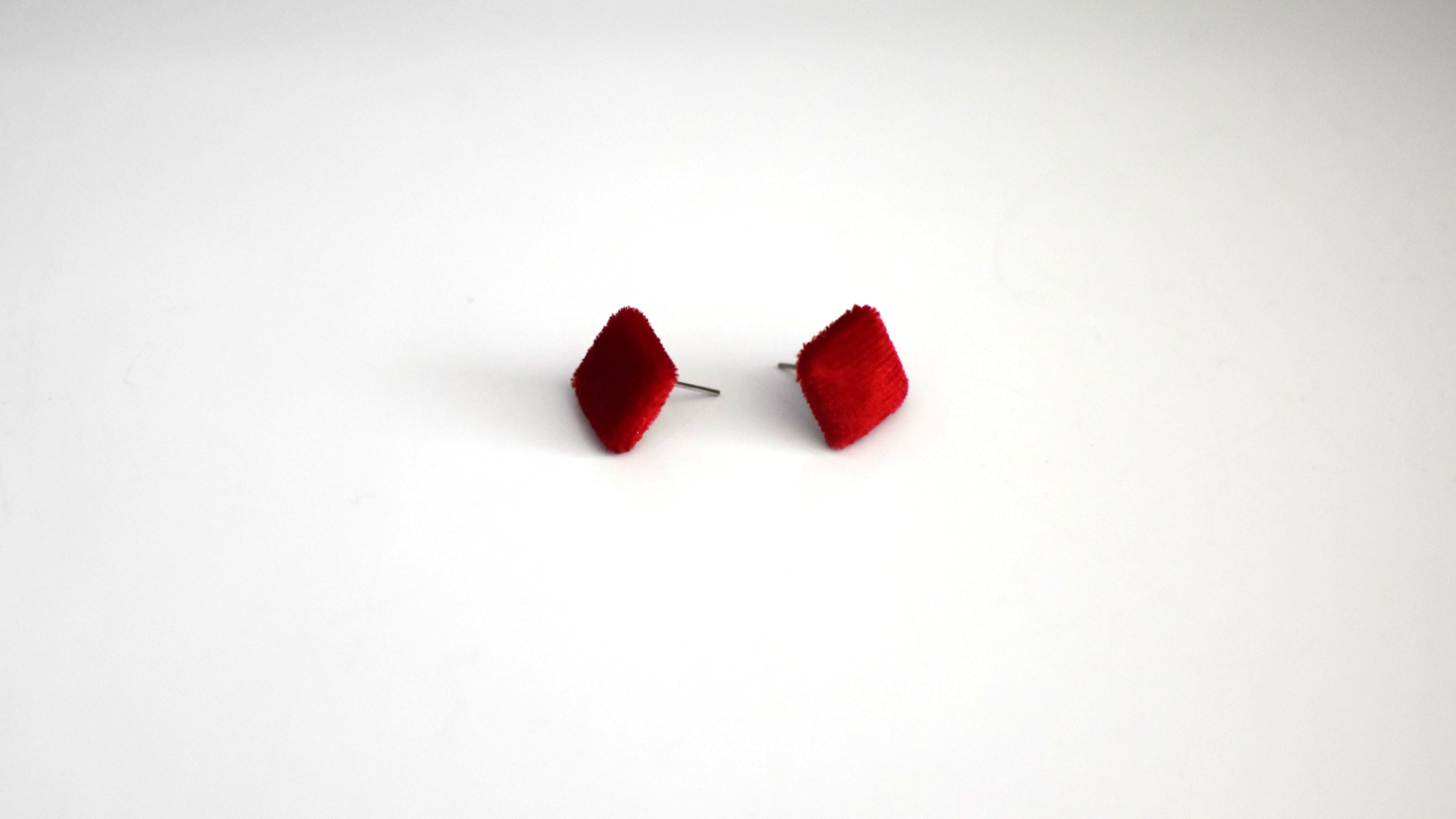 brai-glitz-	Boucles d'oreilles cubiques velours	 bijoux femme suisse-/schweiz/svizzera-montreux-yverdon les bains-vaud