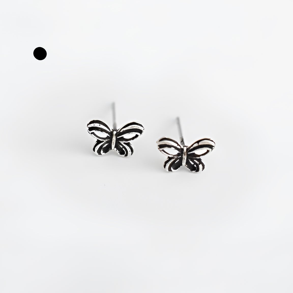 brai-glitz-	Petite Antique Silver Touch Earrings	geneva-swiss-suisse-schweiz-svizzera