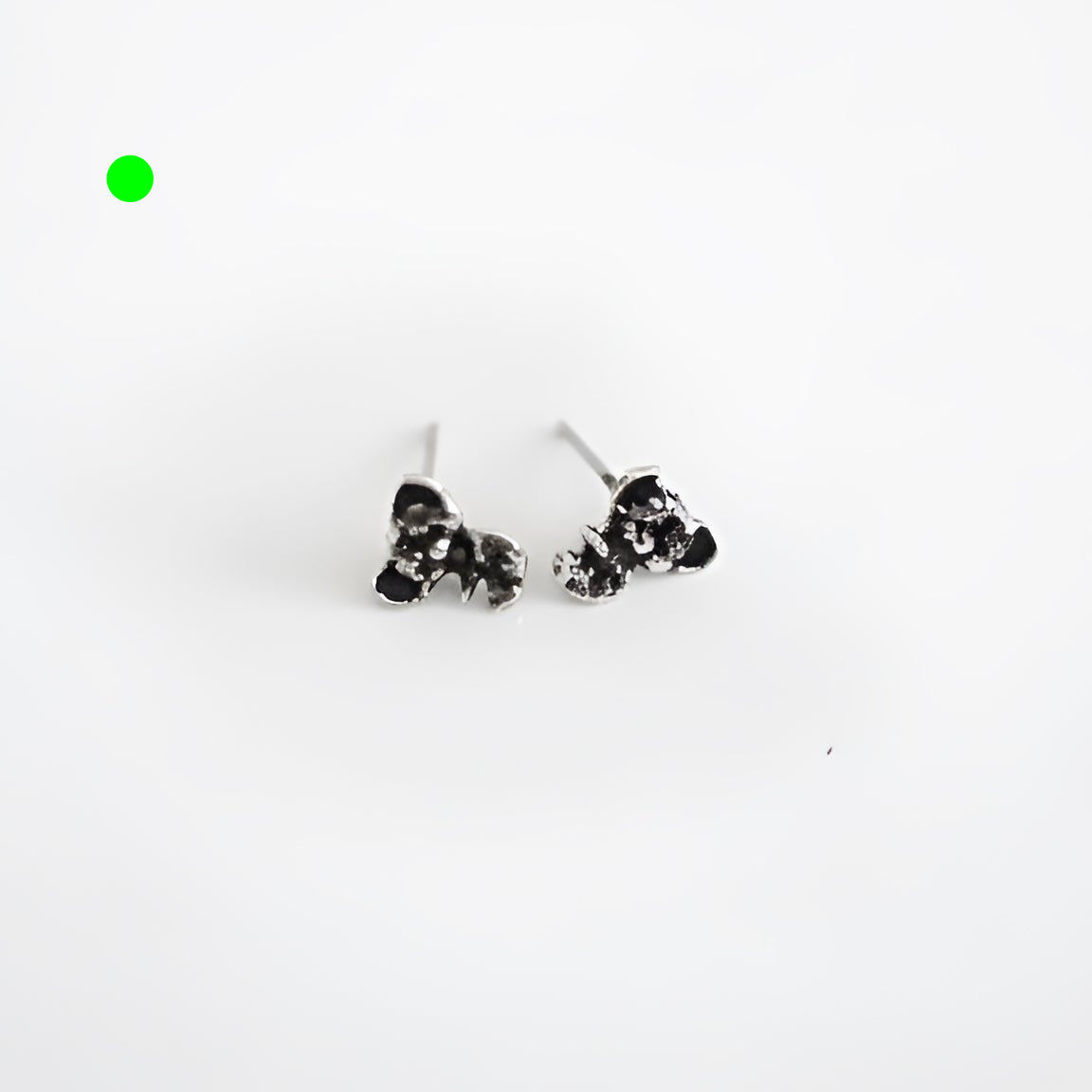 brai-glitz-	Petites boucles d'oreilles effet Argent antique	 bijoux femme suisse/schweiz/svizzera-lausanne-neuchâtel-fribourg