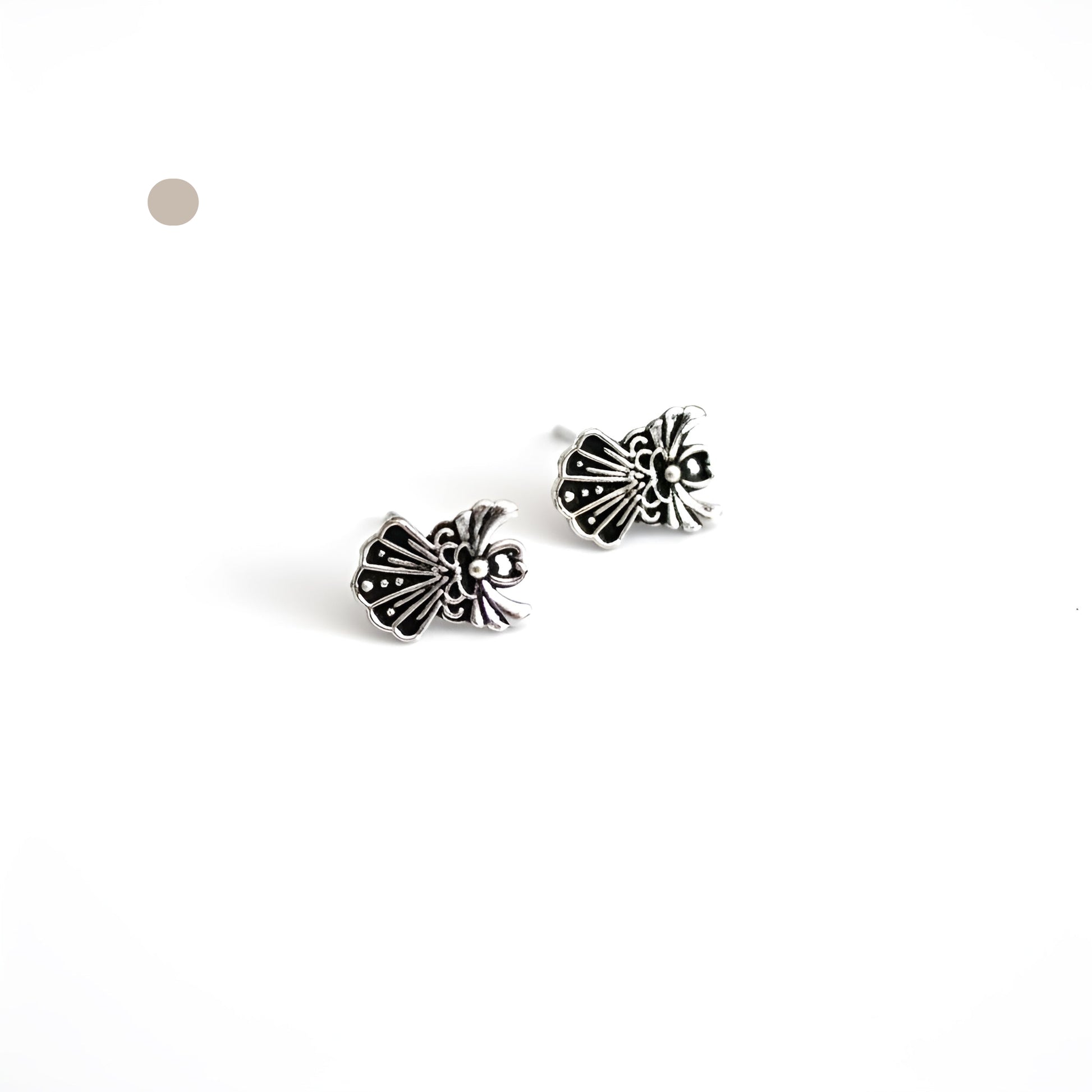 brai-glitz-	Petite Antique Silver Touch Earrings	geneva-swiss-suisse-schweiz-svizzera